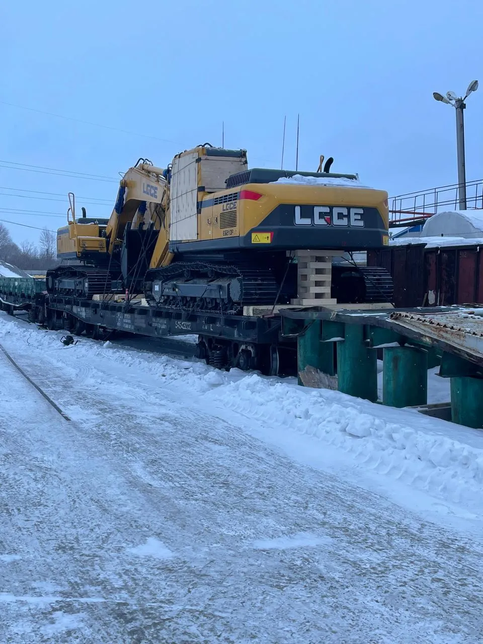 Железнодорожная перевозка гусеничных экскаваторов